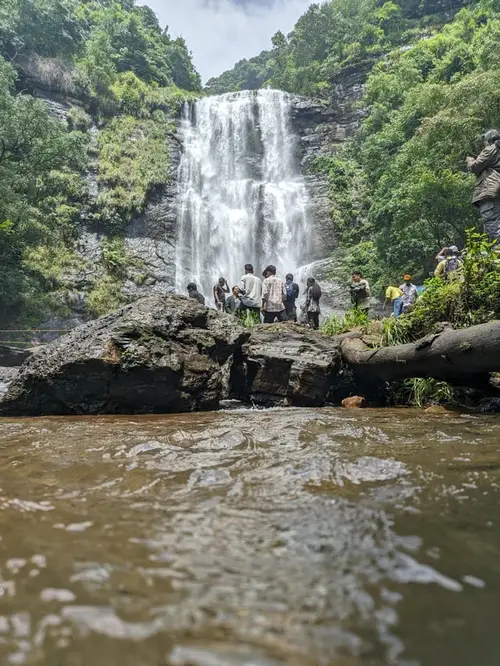 product page main image