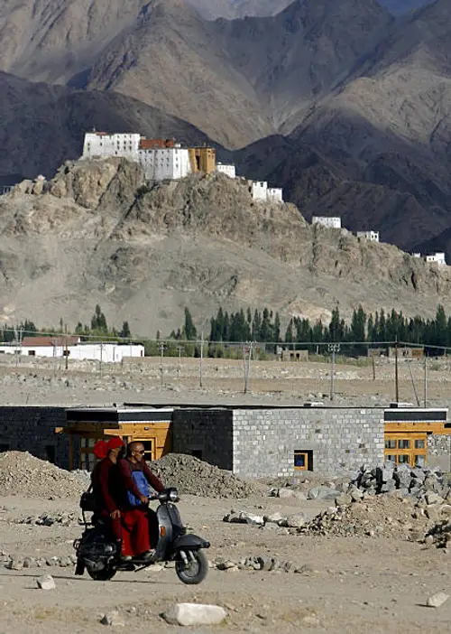 product page main image