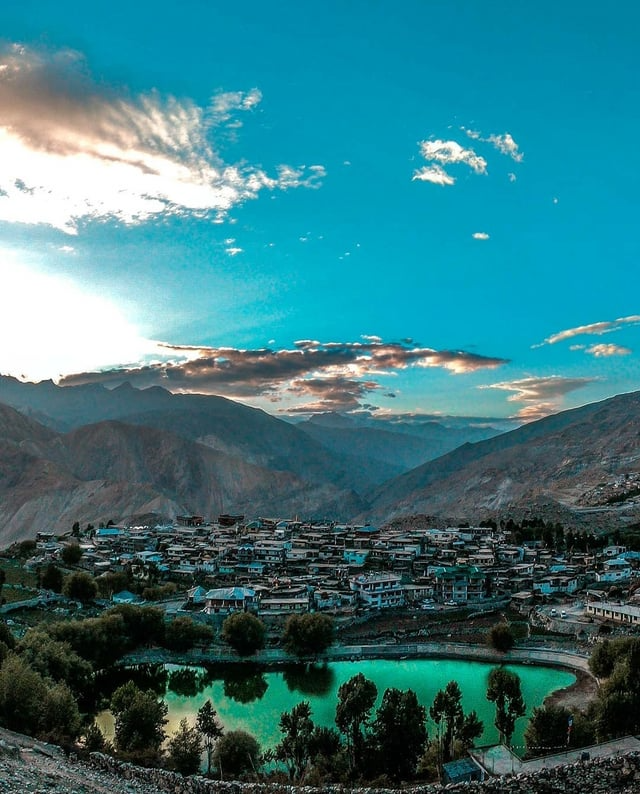 product page main image