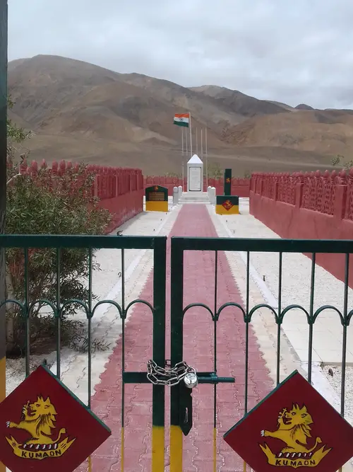 product page main image