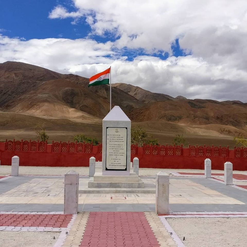 product page main image