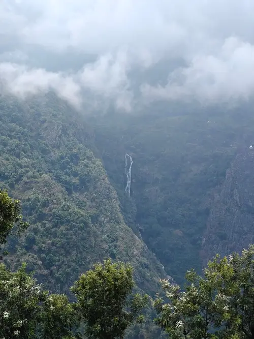 product page main image