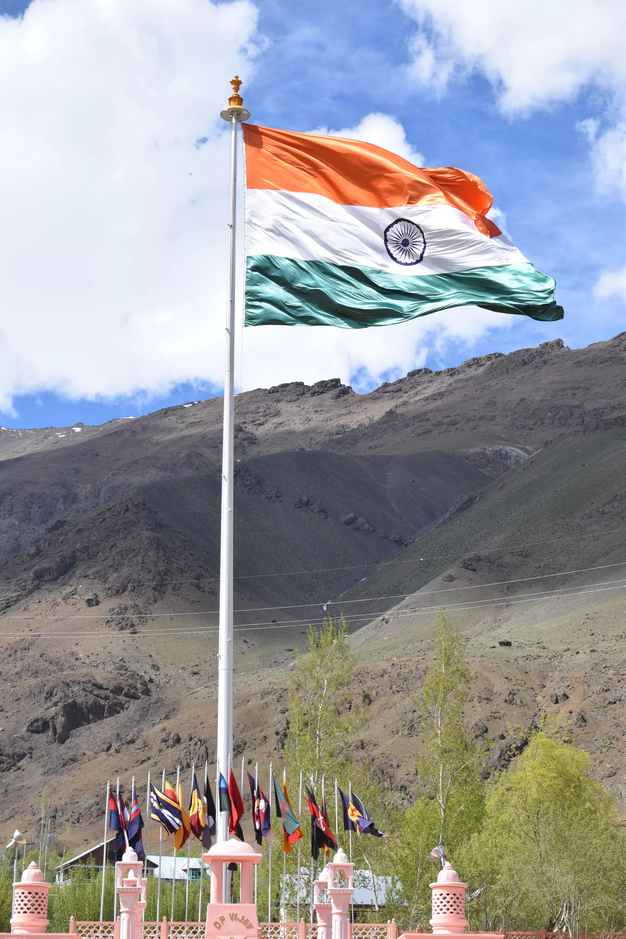 product page main image