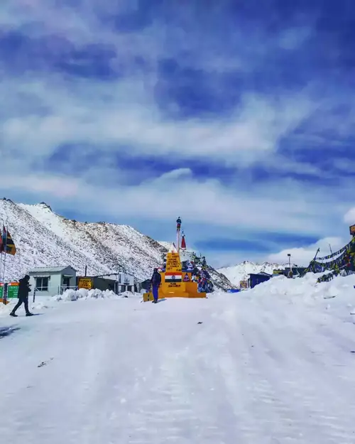 product page main image